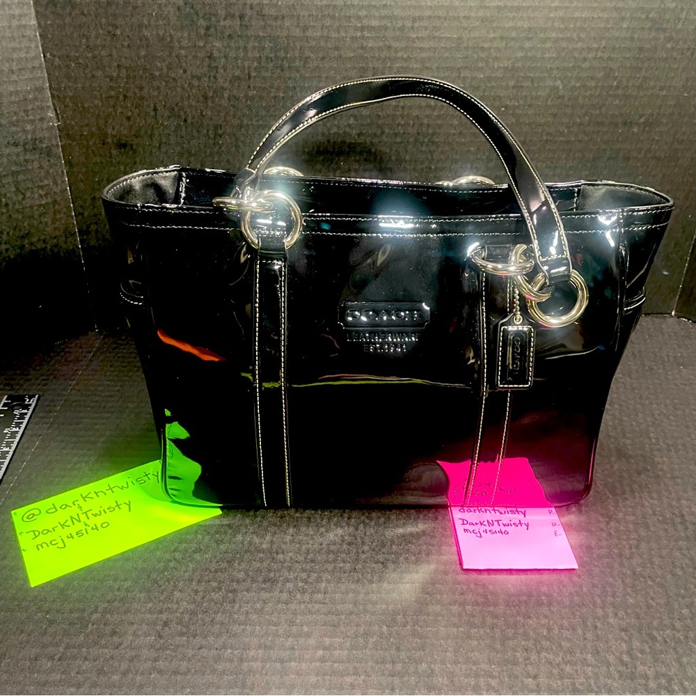 Coach Black Patent Leather Tote Excellent, classy, LIKE NEW VERY WELL CARED FOR